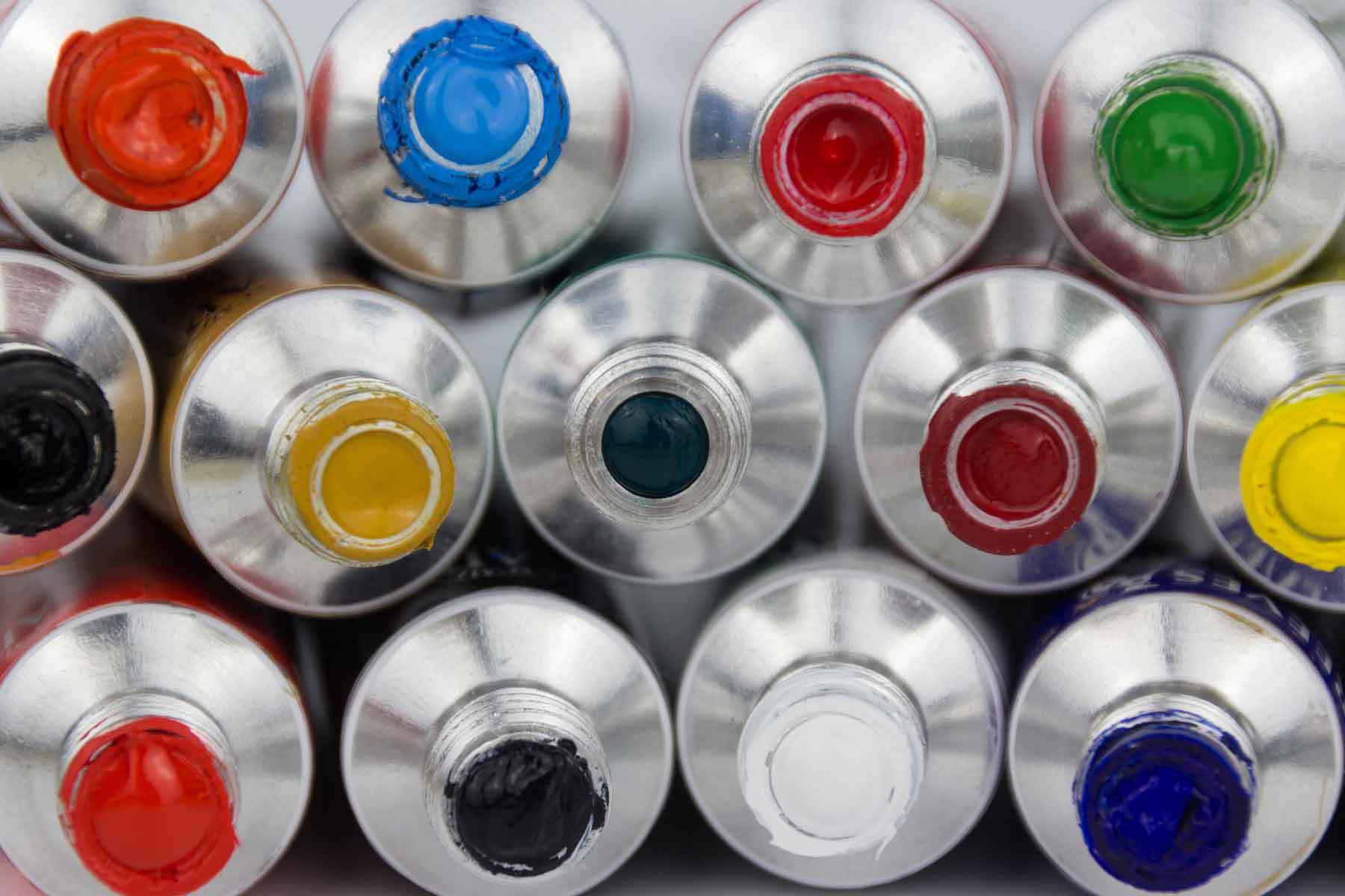 Modern Oil Paints: Understanding Sensitivity to Moisture and Cleaning Solvents