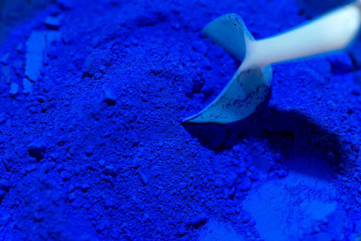 Ultramarine Blue Pigment and Oil Paint: A Comprehensive Guide for Artists